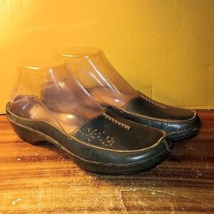 Clark's mule loafers 6.5M green
